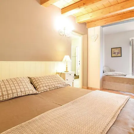 아파트 Three-bedroom In