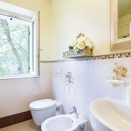 Three-bedroom In 아파트 카프리노 베로네세